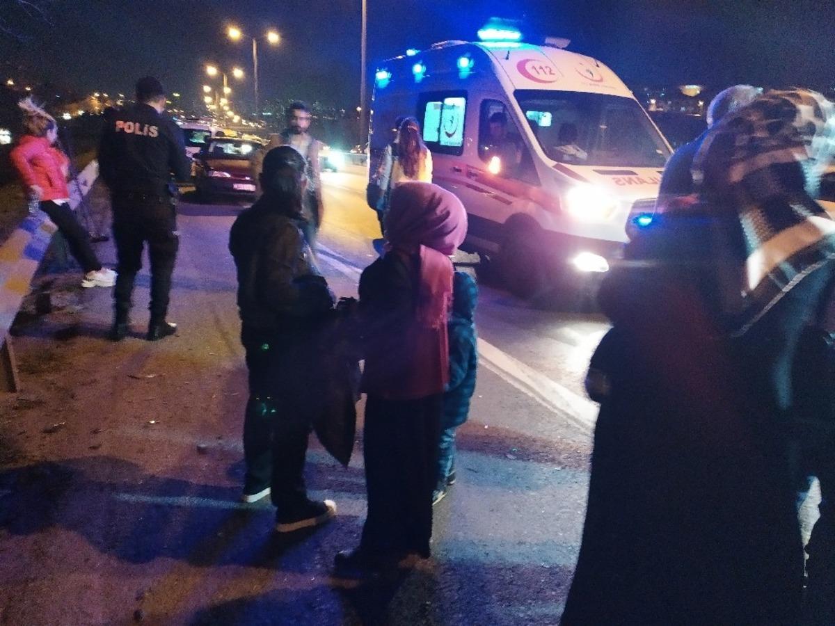 TEM'de makas atan ara&ccedil; d&uuml;ğ&uuml;nden d&ouml;nen araca &ccedil;arptı: Yaralılar var!