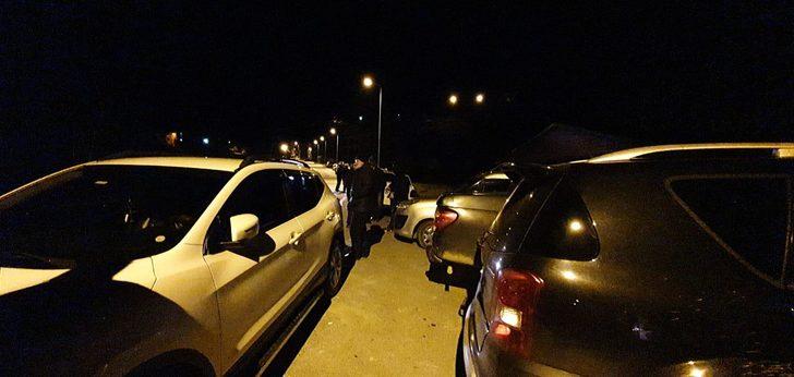 Uzungöl'de gergin gece! Vatandaşlar yolları barikatlarla kapattı! G5