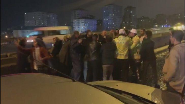 Polis zor ayırdı! Önce araçlar ardında sürücüler birbirine girdi! G1