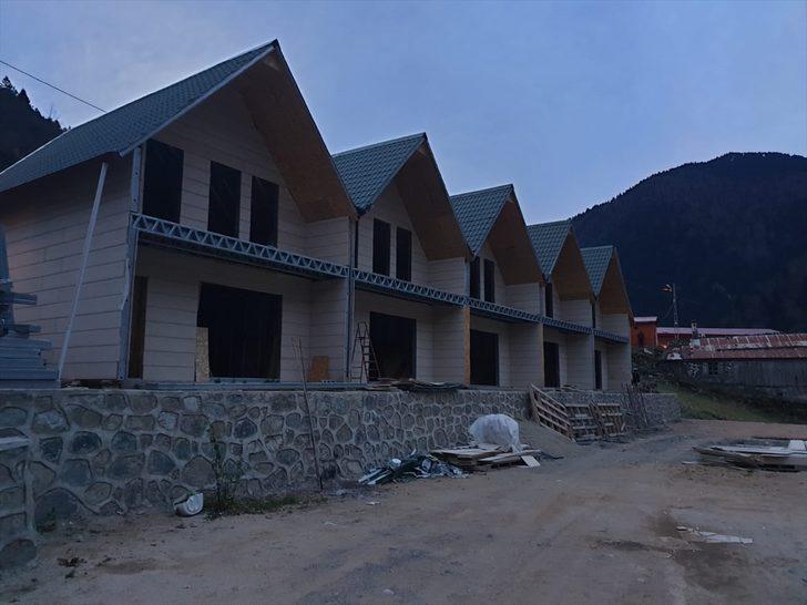 Uzungöl'de kaçak binaların yıkımına başlandı G3