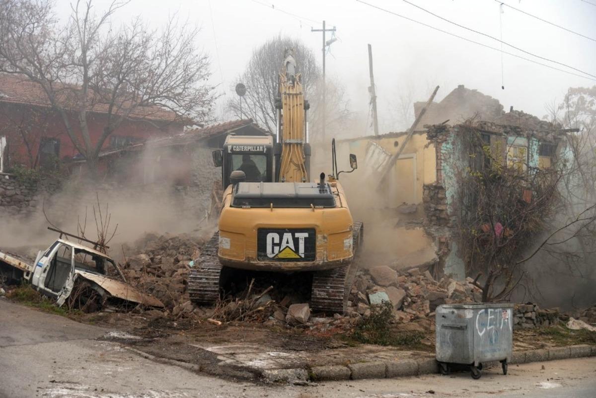 &Ccedil;in&ccedil;in&rsquo;de d&ouml;n&uuml;ş&uuml;m devam ediyor
