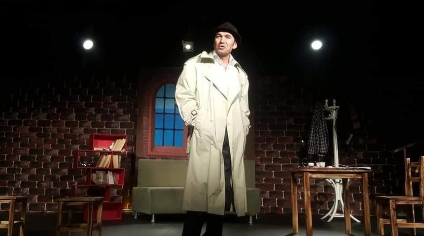 &lsquo;Orhan Veli&rsquo; oyunu Van&rsquo;da sahnelendi