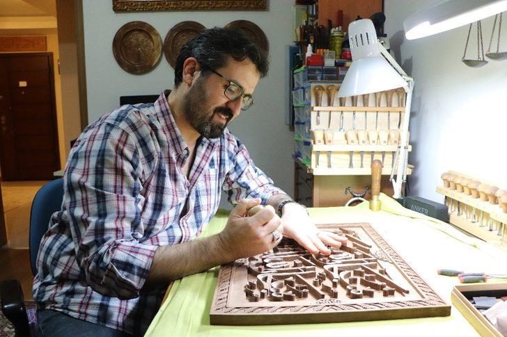 Hem ortopedi doktoru hem ahşap oyma ustası G2