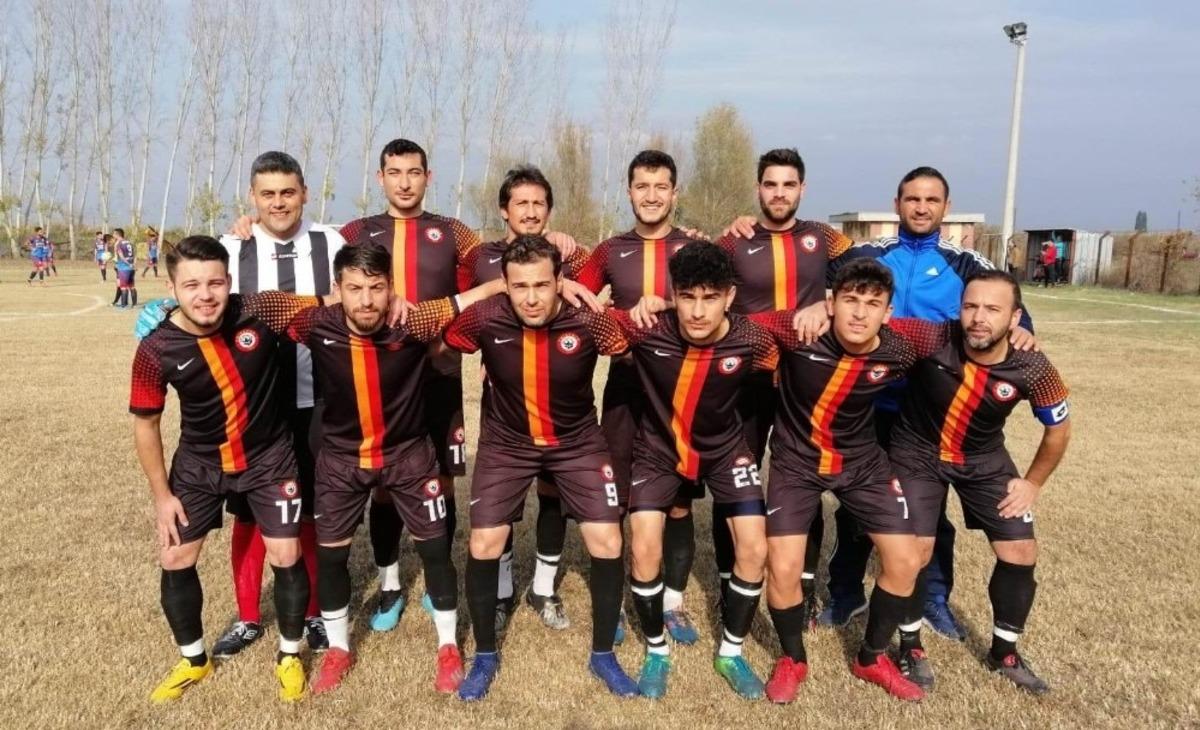 Salihli Emirspor şampiyonluğunu ilan etti