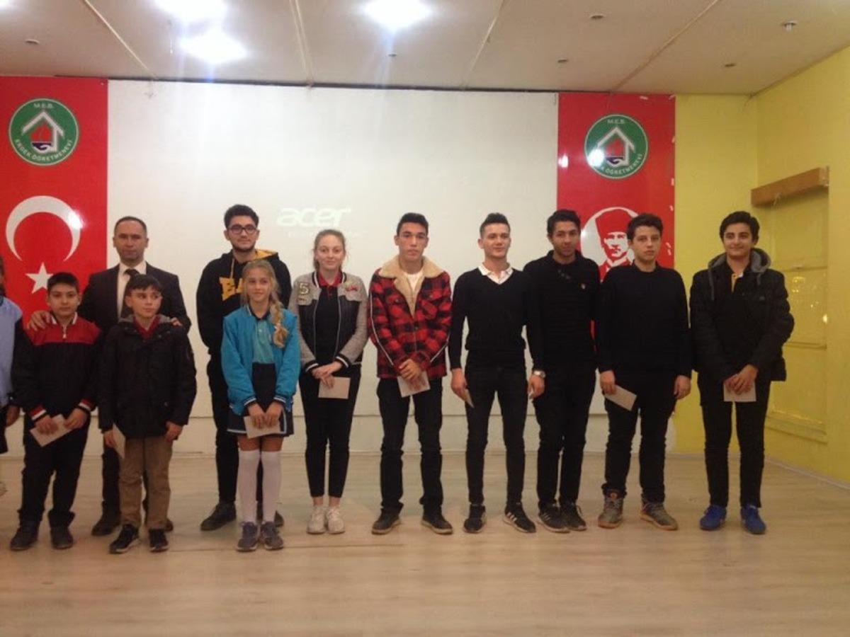 &ldquo;Mevlidi Nebi&rdquo; Bilgi ve Şiir Yarışması &ouml;d&uuml;l t&ouml;reni yapıldı