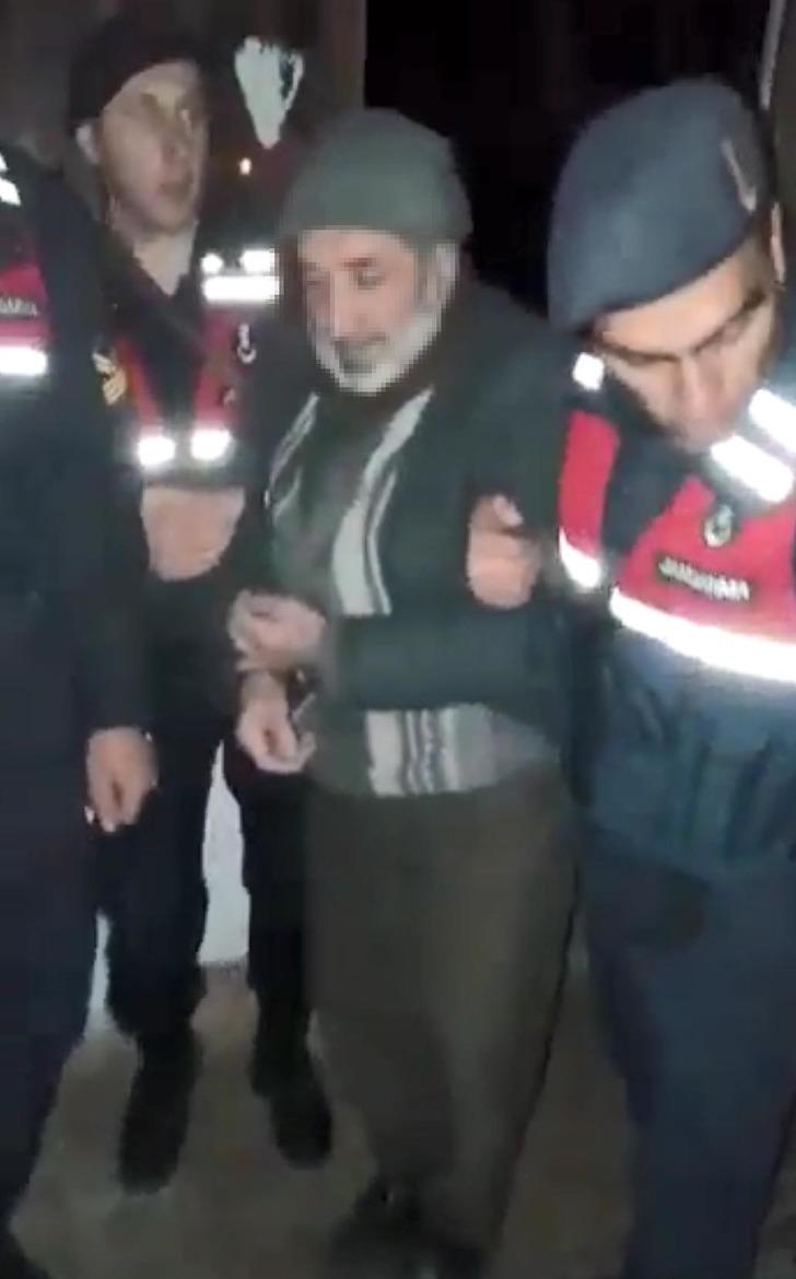 Kütahya'da dehşet anları! Eşini dövüp, kızı ile kendisini eve kilitledi G4