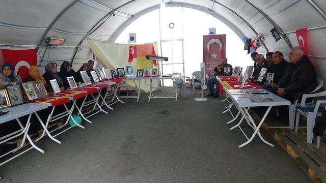 HDP önündeki ailelerin evlat nöbeti 112’nci gününde