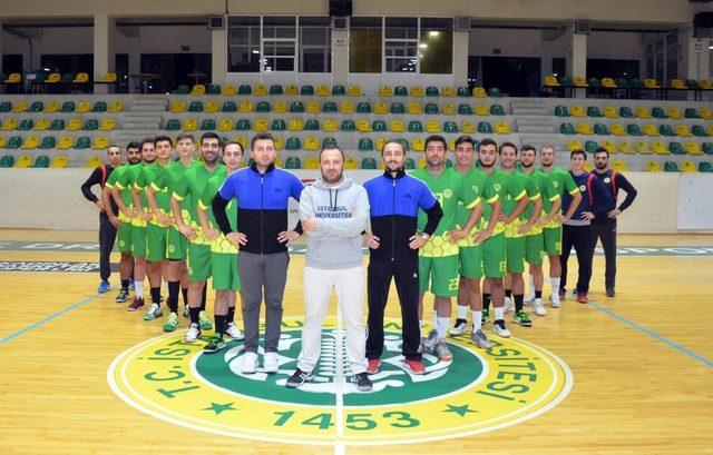 Hentbolda İstanbul Üniversitesi fırtınası