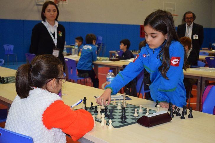 200 öğrenci birinci olabilmek için ter döktü G5