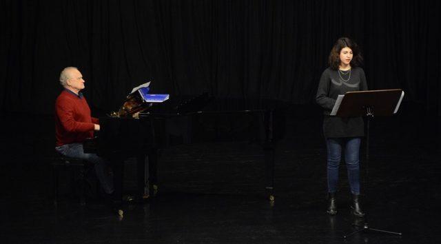 Anadolu &Uuml;niversitesinde &ldquo;Master Class&rdquo; s&ouml;yleşisi 1