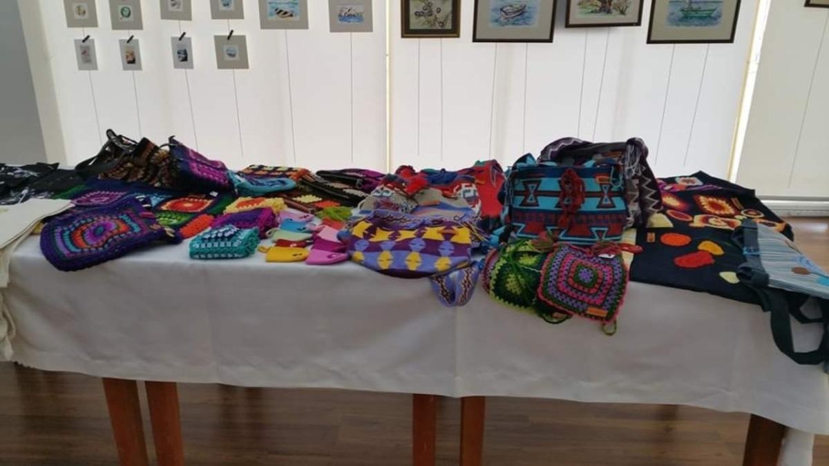 Fo&ccedil;a&rsquo;da kadın sanat&ccedil;ılar sergi a&ccedil;tı