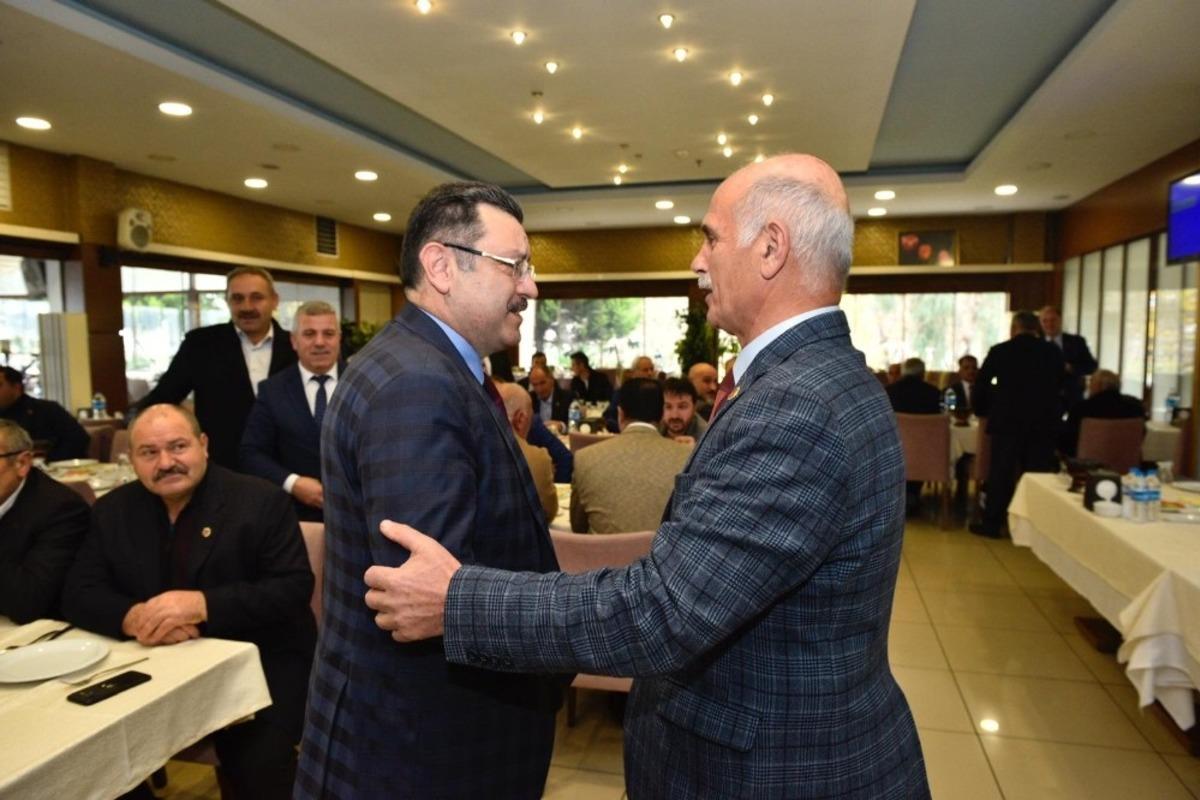 Gen&ccedil;: "G&uuml;zel hizmetlerle anılmak istiyoruz"