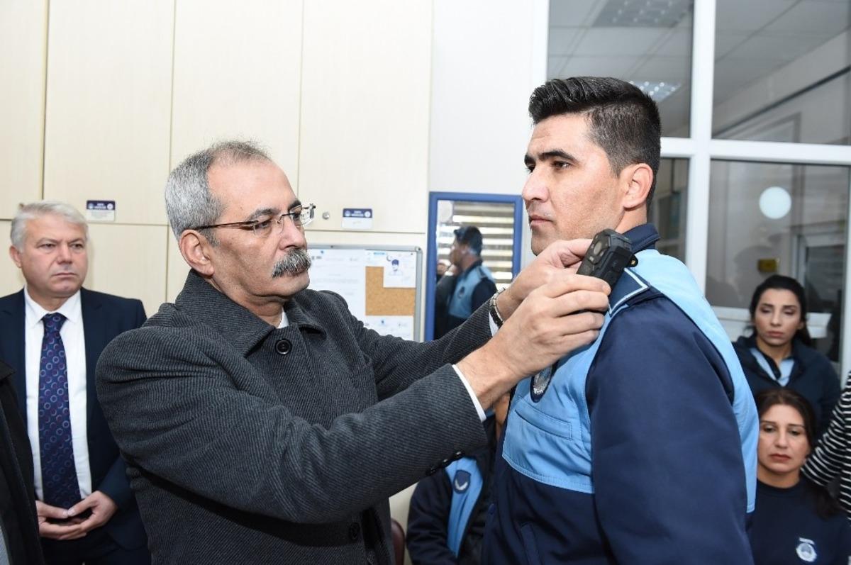 Tarsus zabıtasında &rsquo;yaka kamerası&rsquo; d&ouml;nemi başladı