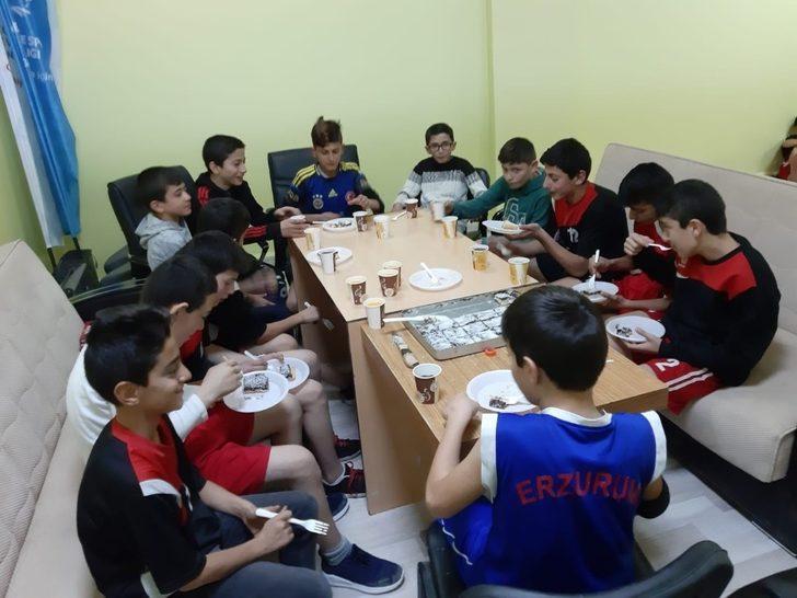 Şampiyonlara tatlı ikramı G1