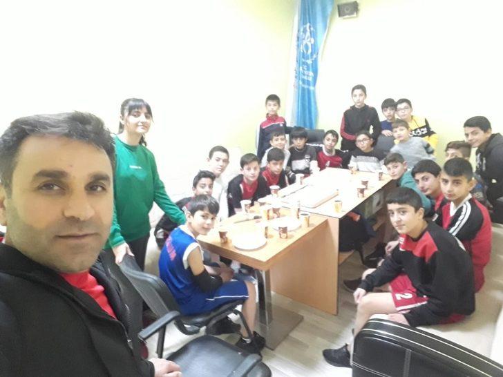 Şampiyonlara tatlı ikramı G2