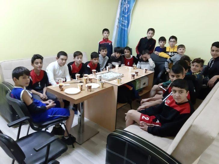 Şampiyonlara tatlı ikramı G3