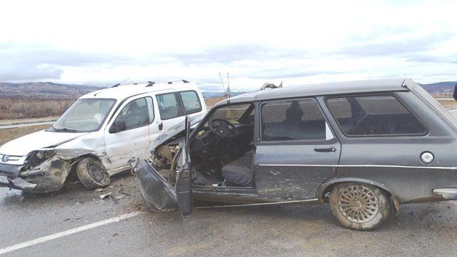 Hisarcık’ta trafik kazası: 1 ölü, 2 yaralı