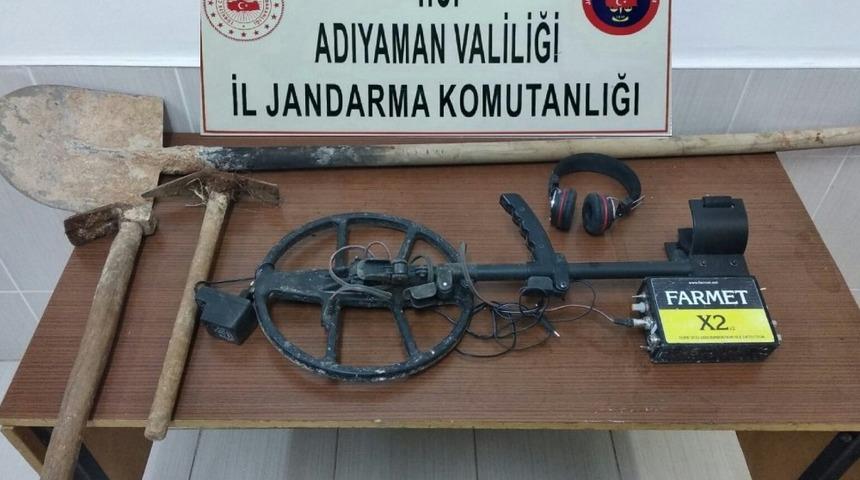 Ka&ccedil;ak kazı yapanlara su&ccedil;&uuml;st&uuml;: 2 g&ouml;zaltı