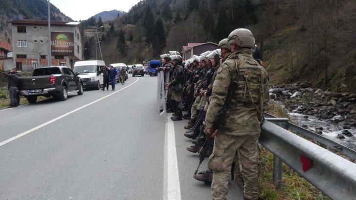 Uzungöl'de kaçak yapıların yıkımına başlandı (3) G4