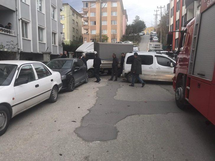 Sakarya'da freni patlayan kamyonet dehşet saçtı: 1 ölü, 1 yaralı G3