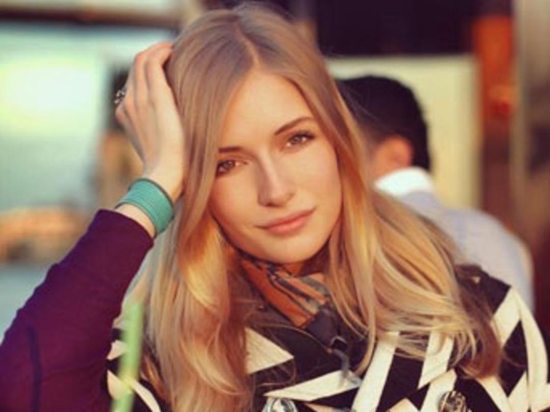 &Ouml;zcan Deniz Yasemin'i se&ccedil;ti