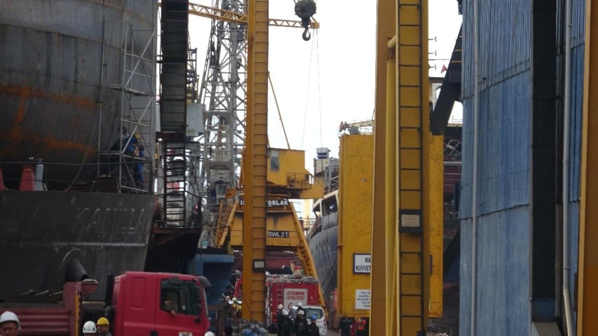 Tuzla&rsquo;da korkutan gemi yangını