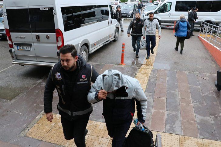 Balıkesir'de FETÖ'nün "adliye yapılanması" şüphelileri adliyede G1