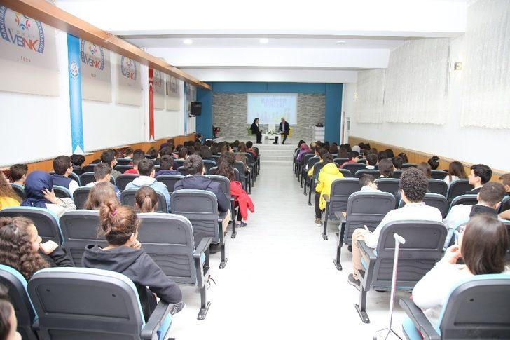 Başkan Çelik ortaokul öğrencileriyle buluştu G4