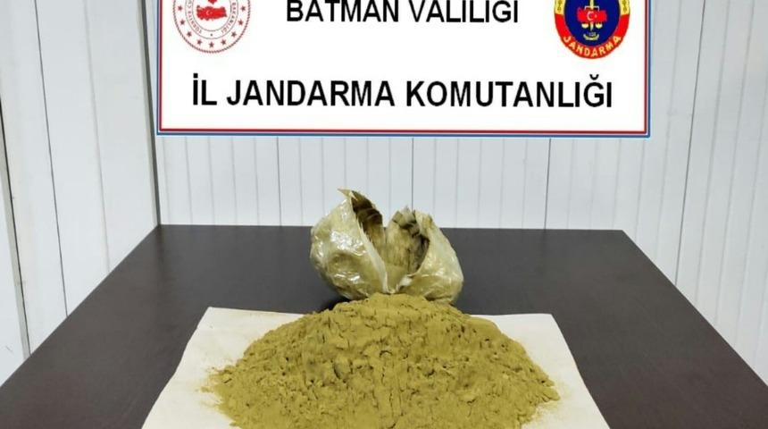 Terk edilmiş binada uyuşturucu ele geçirildi
