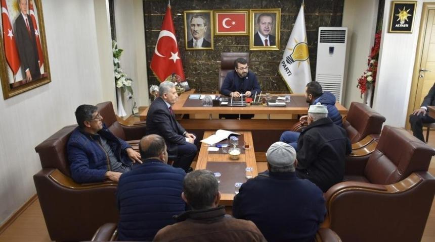 Başkan G&uuml;r, vatandaşların sorunlarını dinliyor