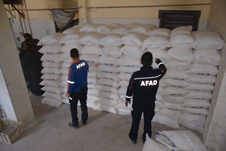 Telabyad’a hafta sonu 53 ton un yardımı yapıldı G3