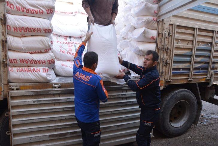 Telabyad’a hafta sonu 53 ton un yardımı yapıldı G4