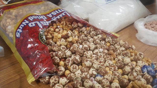 Meyve suyu kutuları ve leblebi paketlerinden uyuşturucu çıktı