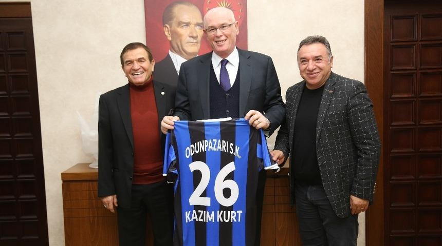 Odunpazarıspor Kazım Kurt&rsquo;u ziyaret etti