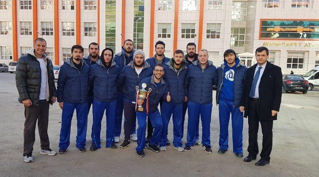 Bayburt Üniversitesi basketbol erkek takımı ikinci oldu