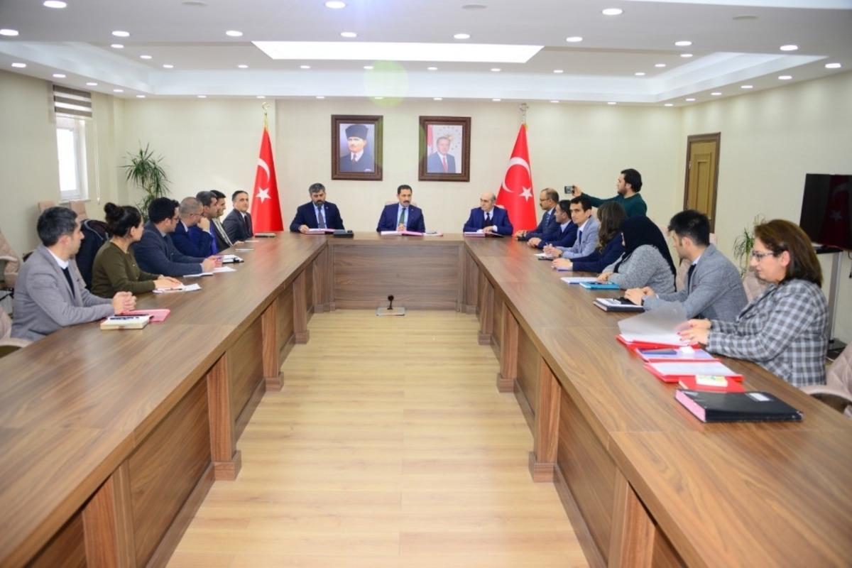 Buzağı &ouml;l&uuml;mleri ve hayvan hastalıklarıyla m&uuml;cadele kapsamında aşı yapılması i&ccedil;in protokol imzalandı