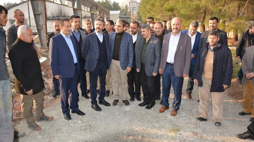 Milletvekili Aydın, Besni millet bah&ccedil;esinin yapılacağı yeri inceledi