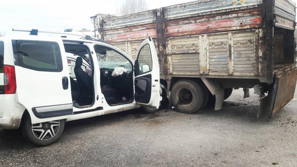 Erciş&rsquo;te trafik kazası: 4 yaralı