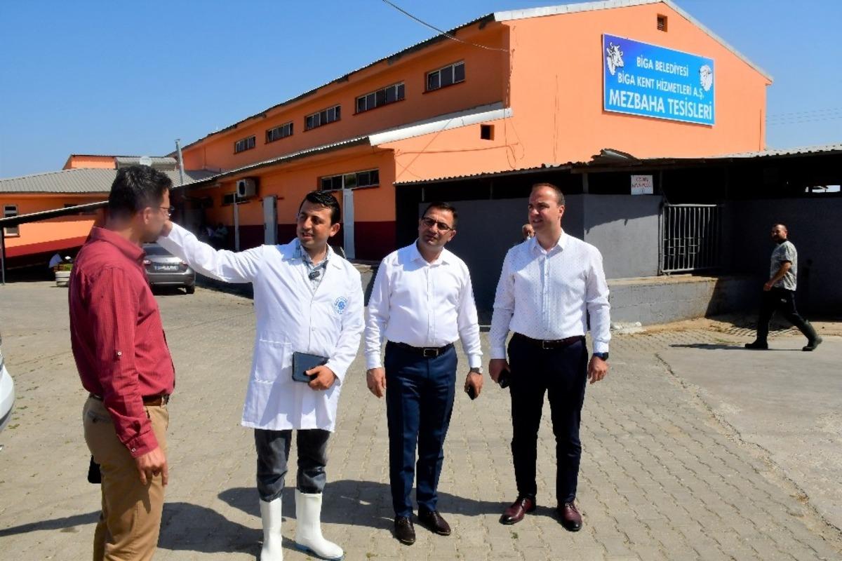 Biga Belediyesi mezbaha &ccedil;alışanları belgelerine kavuşuyor