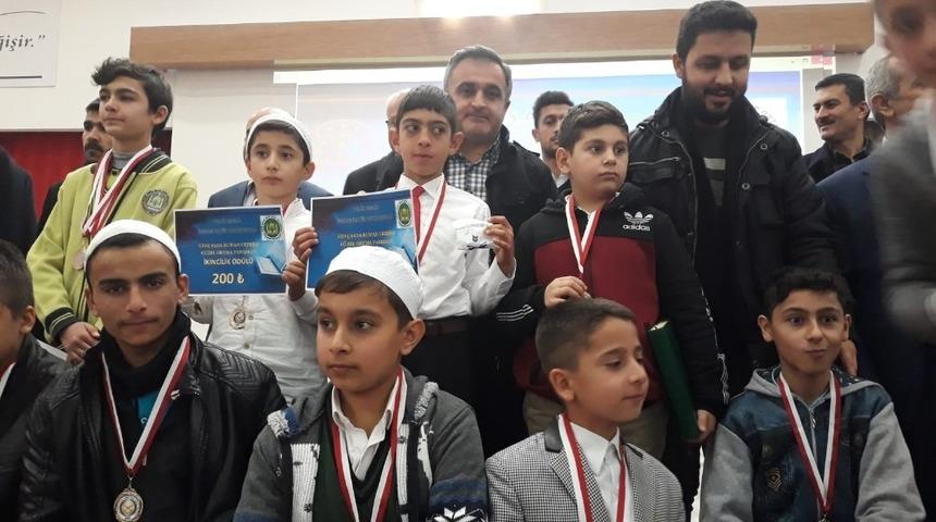 Kahta Kur&rsquo;an-ı Kerim g&uuml;zel okuma yarışmasında il birincisi oldu