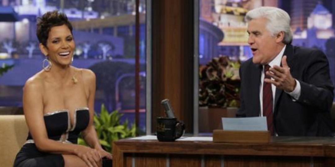 Dekolteye bakar mısın?