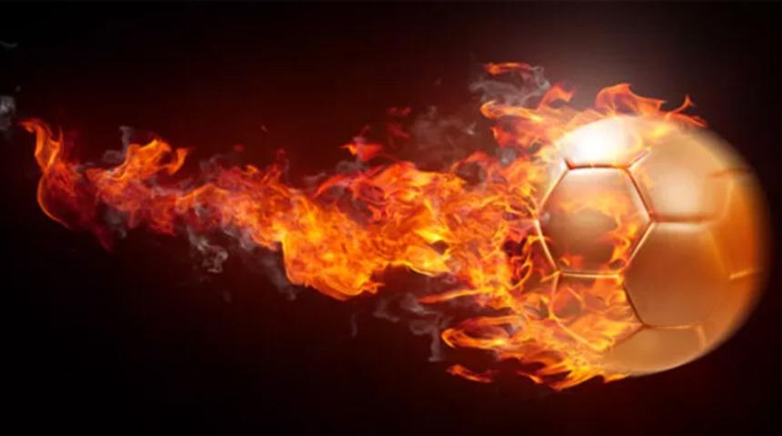 FIFA, ırkçılık yapan futbolcuya 10 maç men cezası verdi