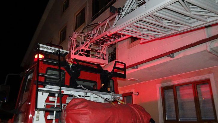 Eve dönen eşi fark etti! Ölümden döndü! G3