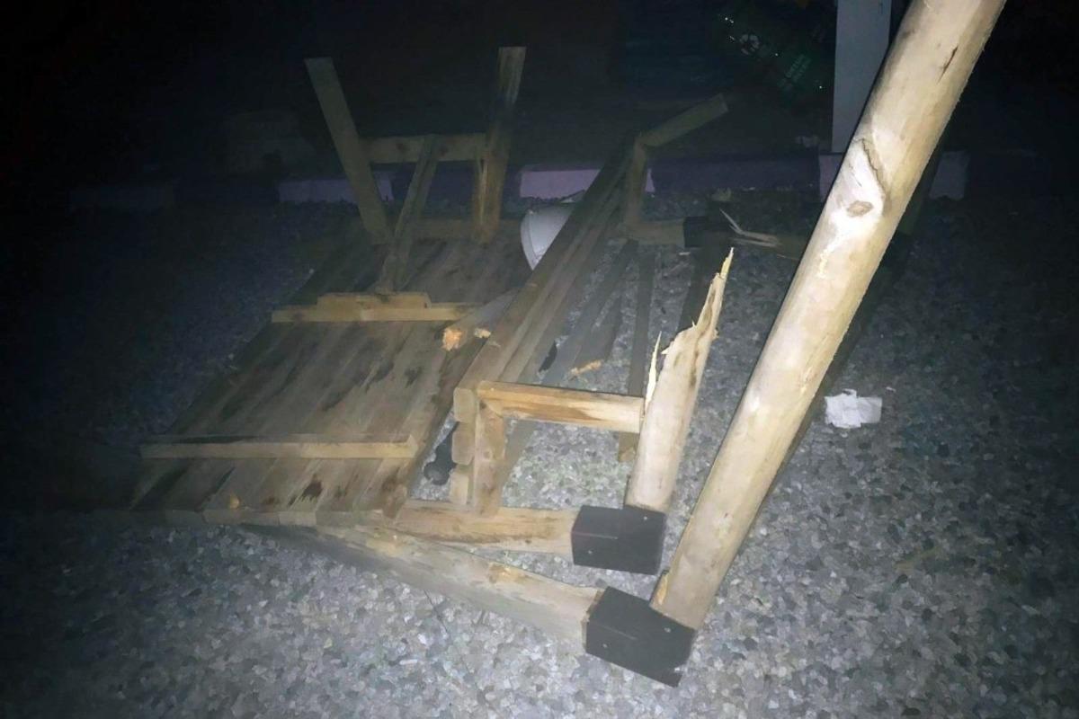 Şiddetli r&uuml;zgar G&uuml;m&uuml;şhane&rsquo;de de etkili oldu