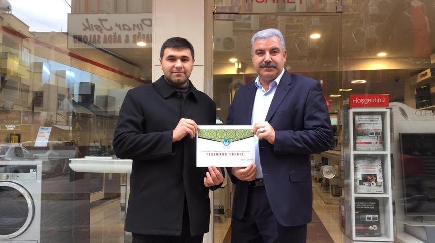 T&uuml;rk&ccedil;e tabela kullanan esnafa teşekk&uuml;r