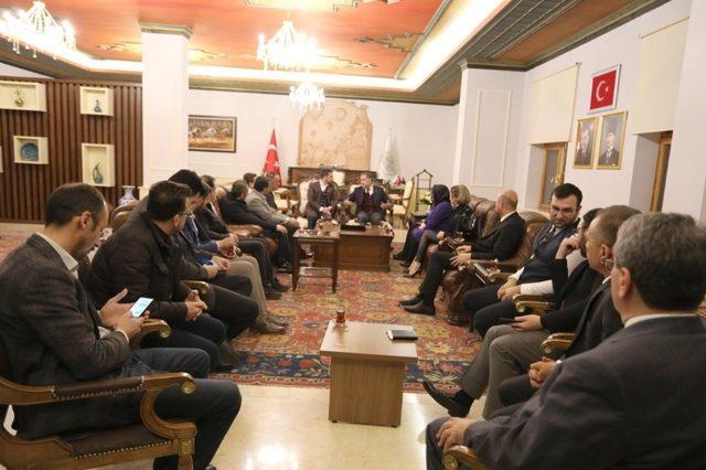 Yerel Y&ouml;netimler Başkan Yardımcısı Zenbilci, Belediye Başkanı Arı&rsquo;yı ziyaret etti 1