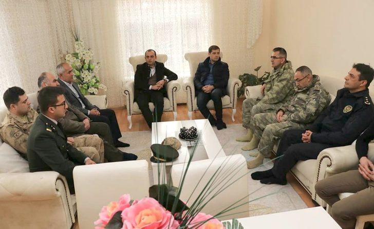 Çaldıran heyetinden şehit Eren Öztürk’ün ailesine ziyaret G1