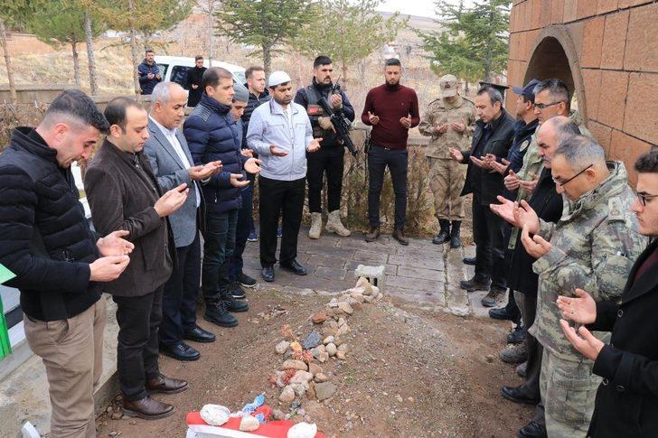 Çaldıran heyetinden şehit Eren Öztürk’ün ailesine ziyaret G2