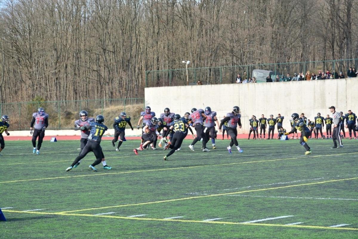 D&uuml;zce &Uuml;niversitesi lige galibiyetle başladı