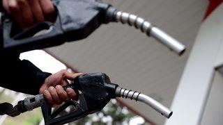 Son Dakika: EPGİS duyurdu: Benzine 25 kuruşluk indirim!